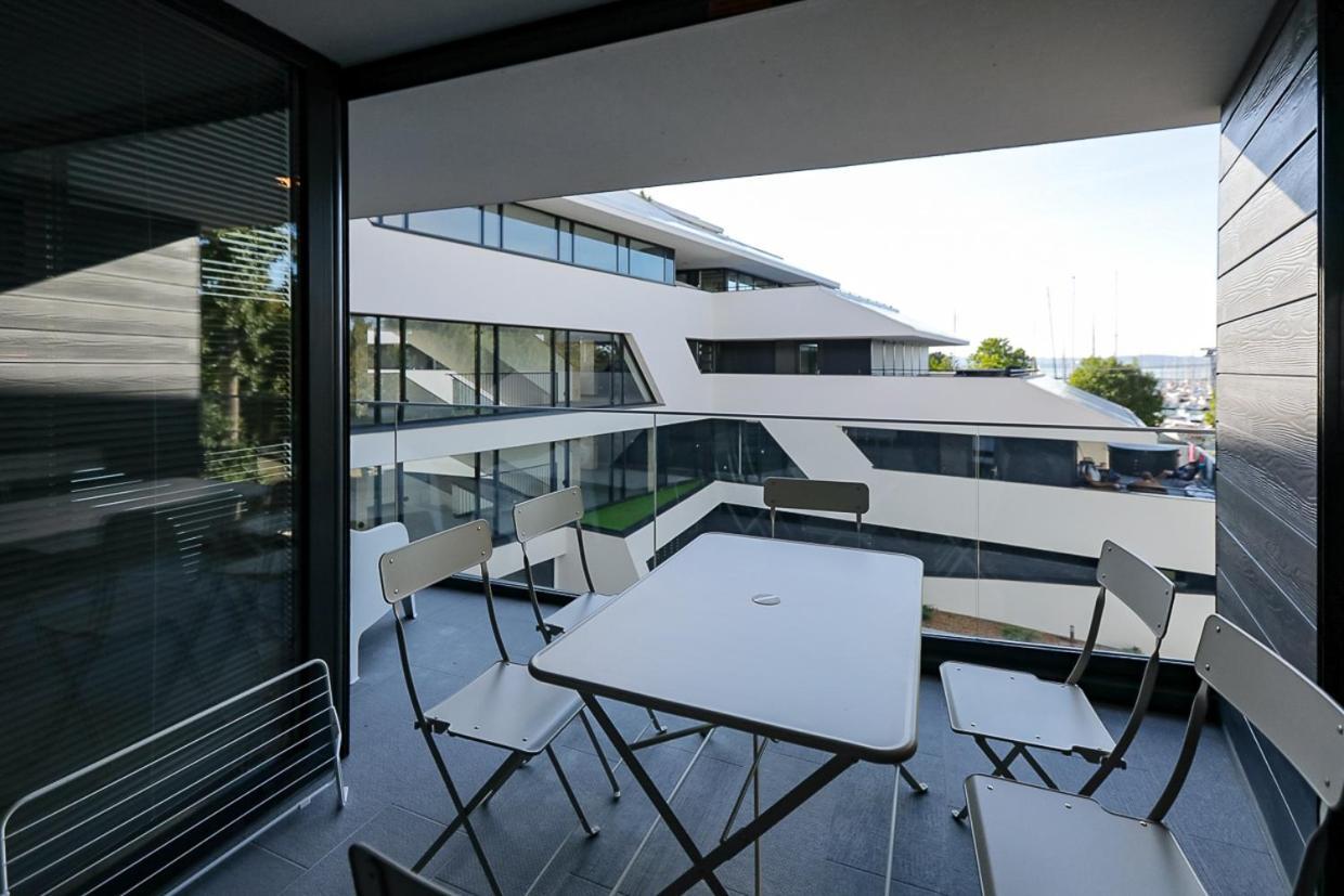 Marina Apartman Hotel Balatonszárszó Exteriör bild