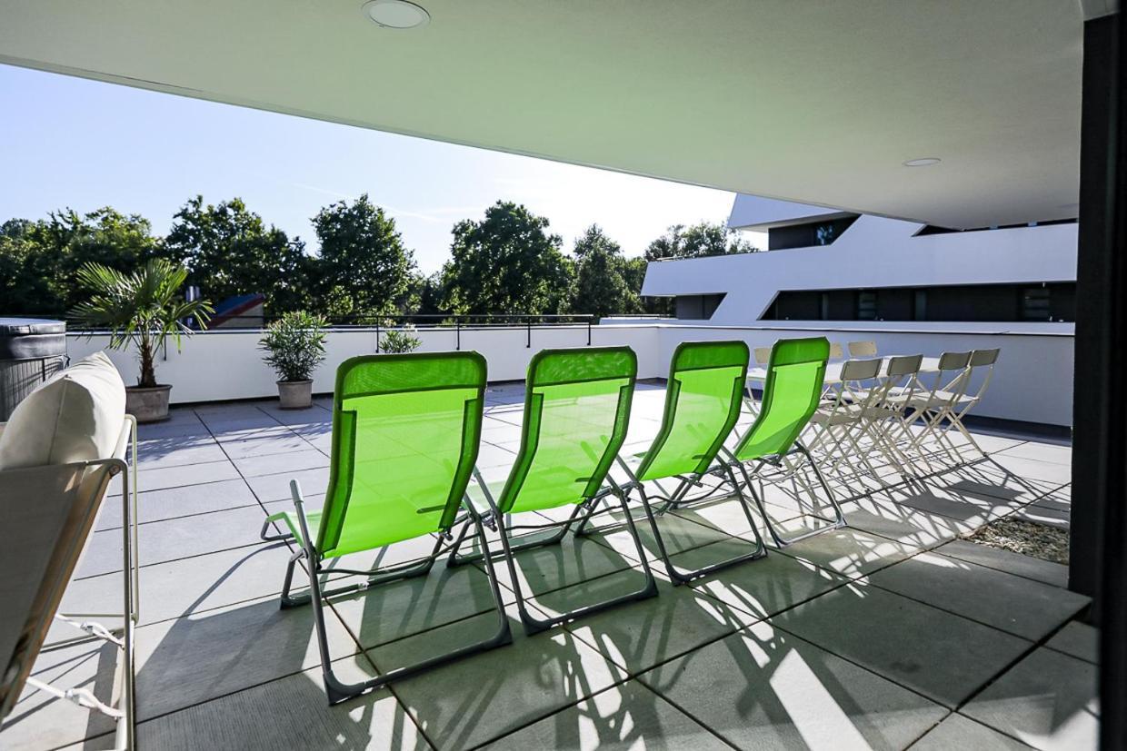 Marina Apartman Hotel Balatonszárszó Exteriör bild