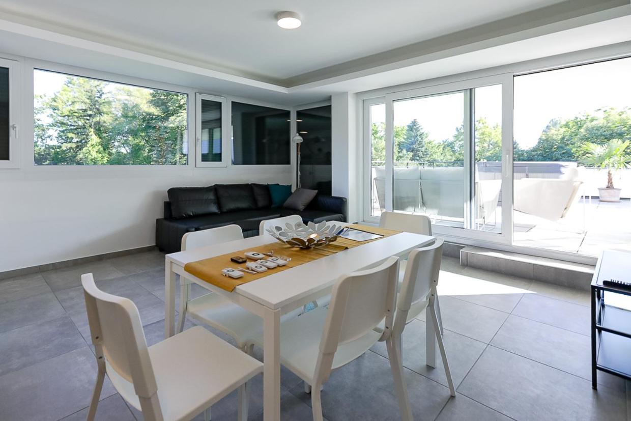 Marina Apartman Hotel Balatonszárszó Exteriör bild