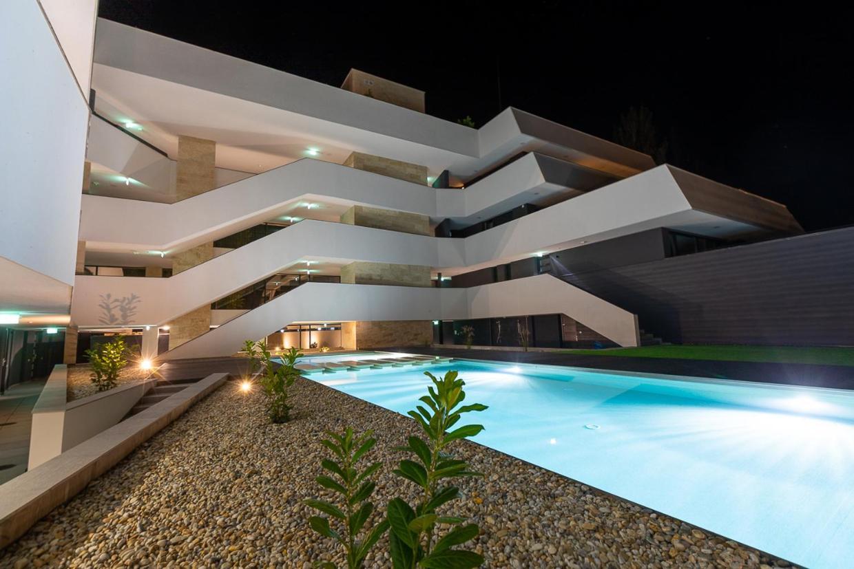 Marina Apartman Hotel Balatonszárszó Exteriör bild