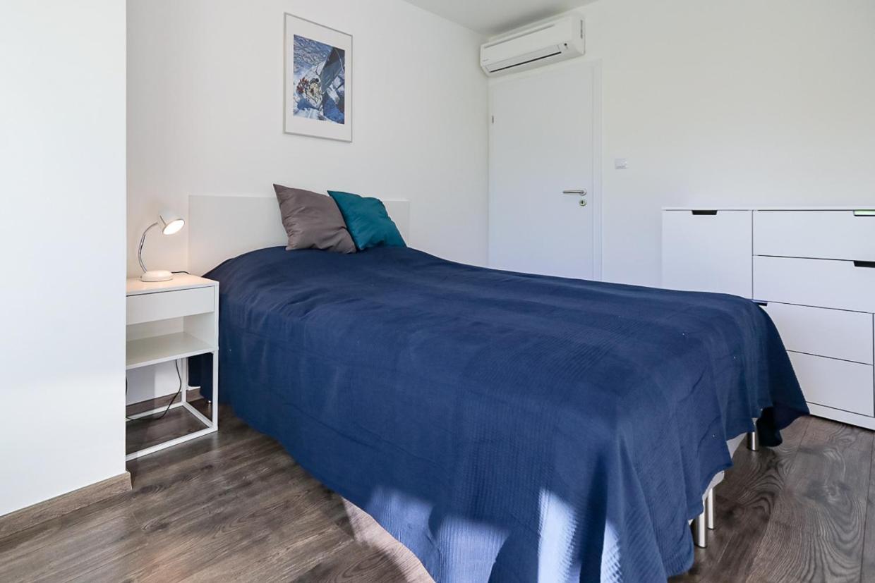 Marina Apartman Hotel Balatonszárszó Exteriör bild