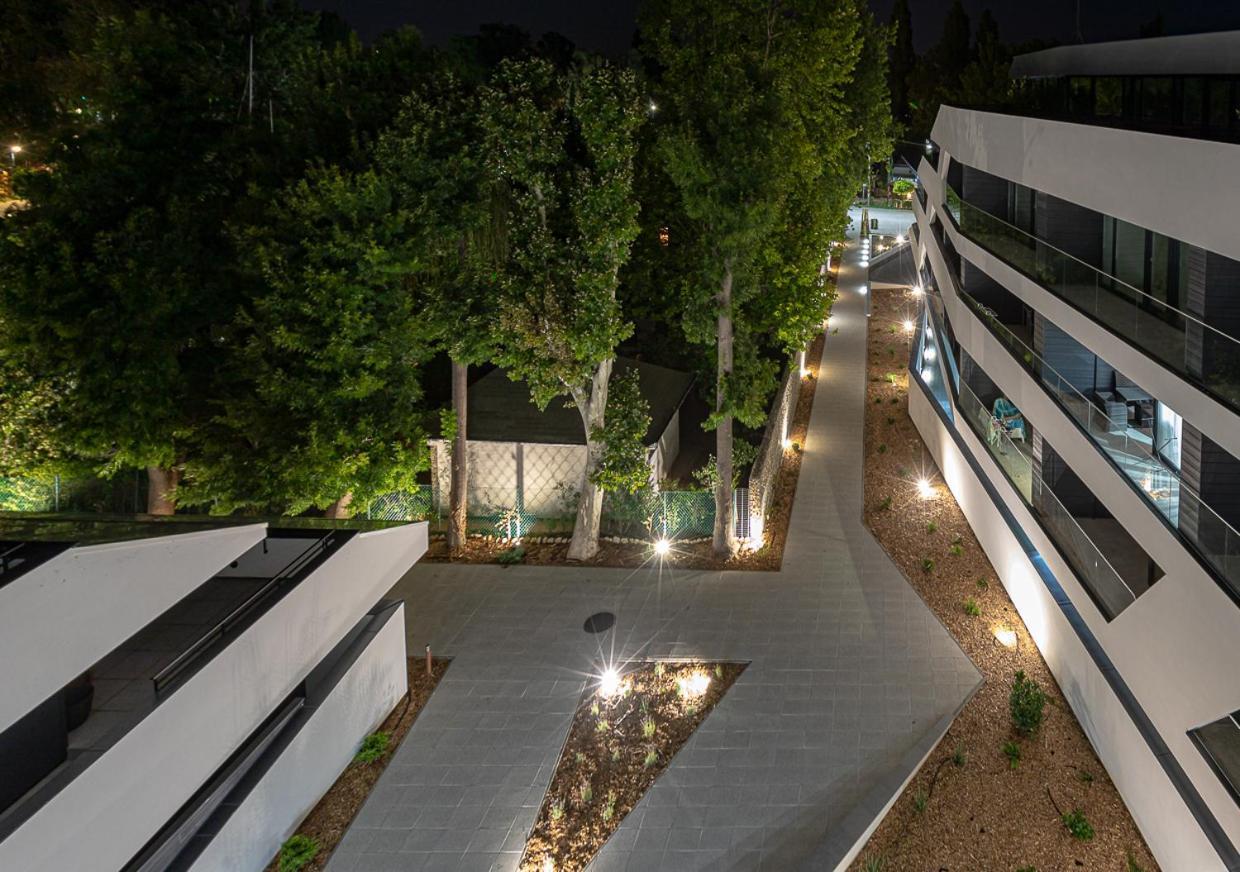 Marina Apartman Hotel Balatonszárszó Exteriör bild