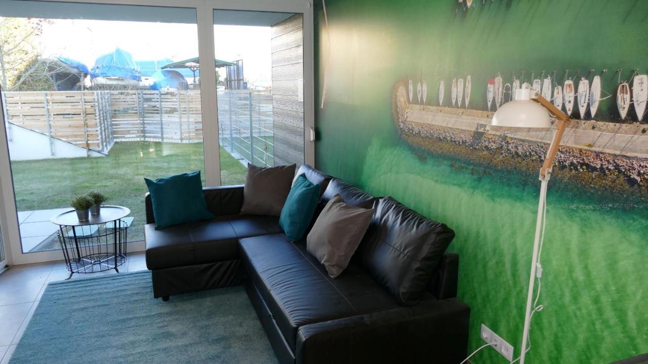 Marina Apartman Hotel Balatonszárszó Exteriör bild
